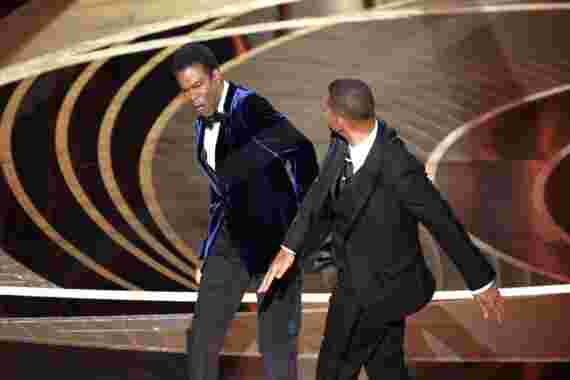Chris Rock finally weighs in on Oscar's slap during stand-up show with Kevin Hart