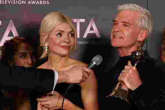 ITV's Phillip and Holly address Queuegate drama at This Morning's NTA win