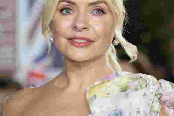 Holly Willoughby shares rare snap of lookalike sister for this special reason