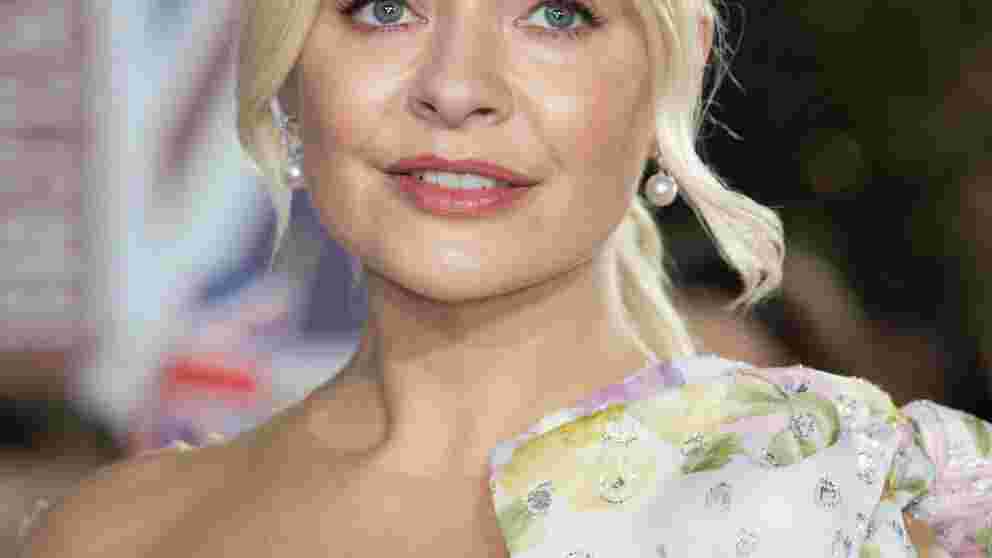 Holly Willoughby shares rare snap of lookalike sister for this special reason