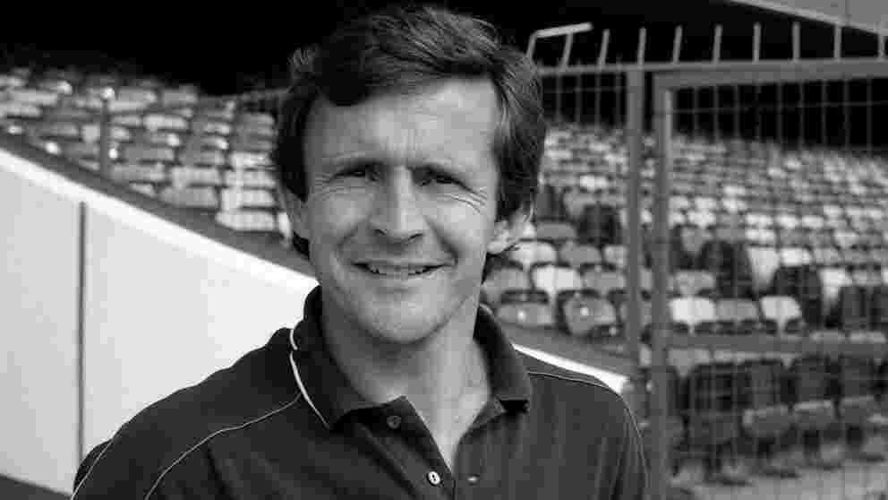John Hollins: Former Chelsea legend and boss dies aged 76