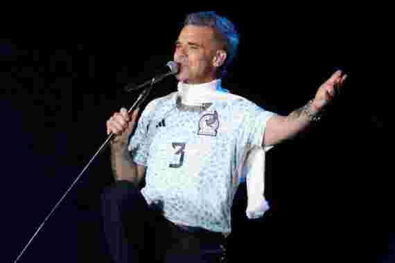 Robbie Williams is still struggling with Covid-19 as he has problems performing on stage 