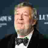 Stephen Fry suffers major fall on stage, what happened to the comedian?