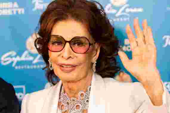 Legendary actress Sophia Loren rushed to the hospital, here's what happened to her